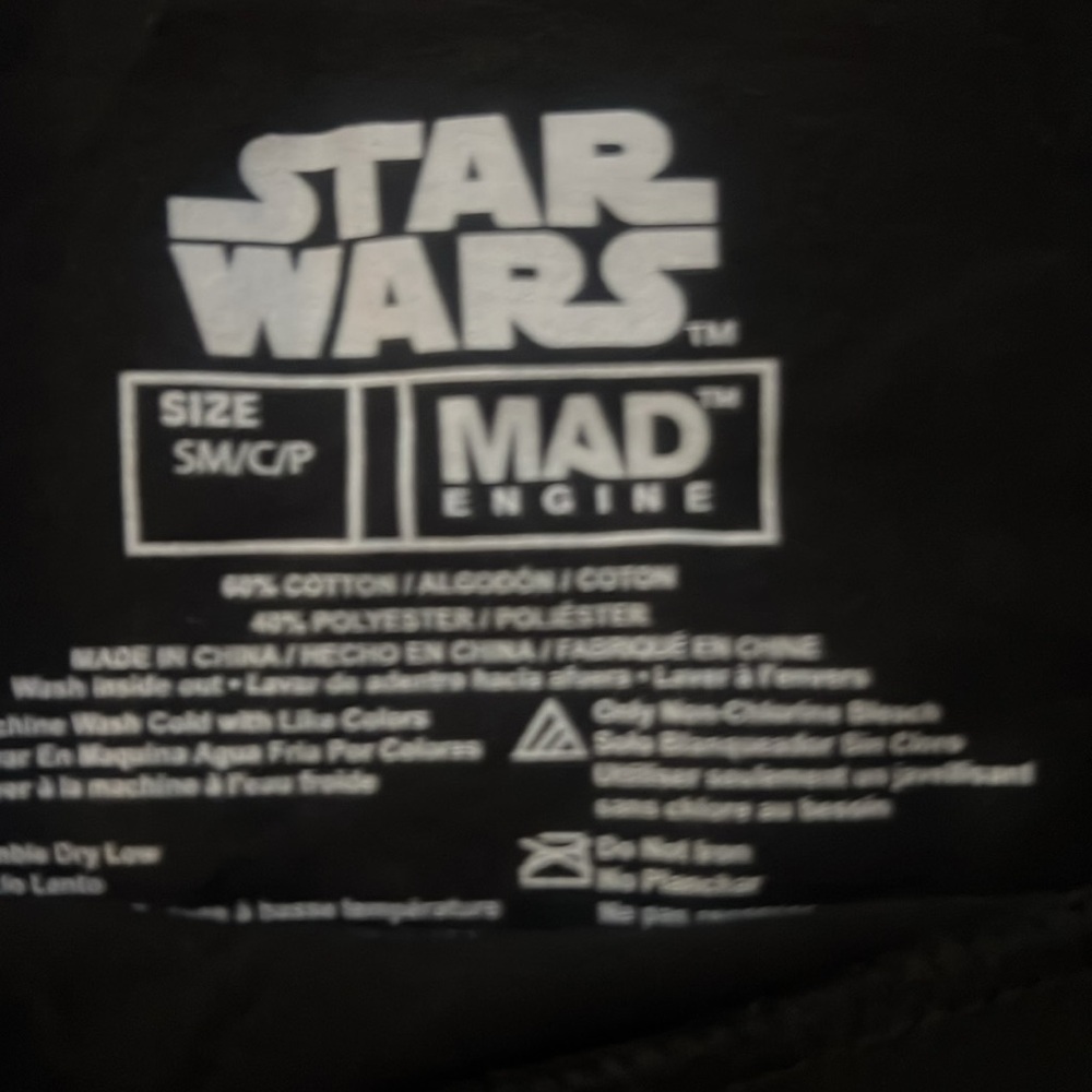Star Wars Vader t shirt gently - Picture 2 of 2